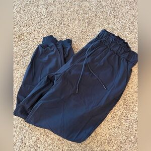 Lululemon women’s joggers